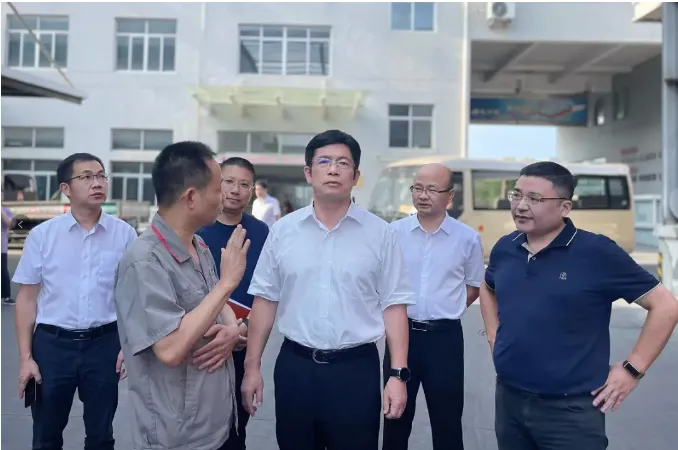 市政協(xié)副主席、區(qū)委書記陳建勛一行蒞臨江鑫開展節(jié)前安全生產(chǎn)督查工作